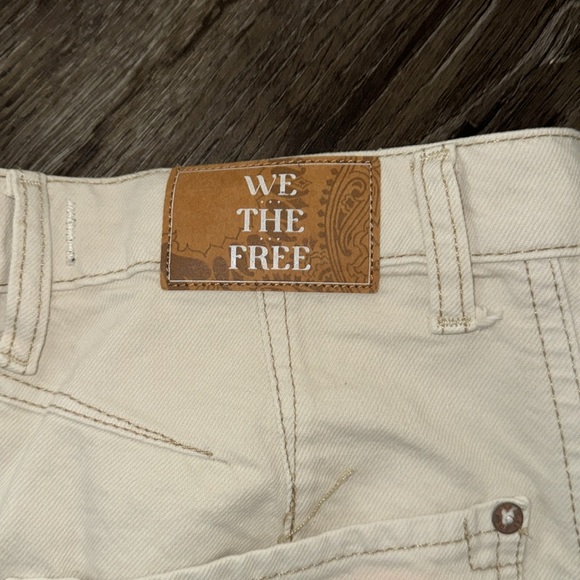 We The Free Good Luck Mid-Rise Barrel Jeans - LIKE NEW - Picture 5 of 6